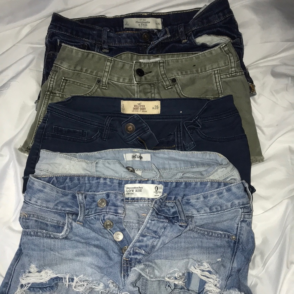 Short bundle sizes 0-3 perfect condition 5 for 20 or 5$ each